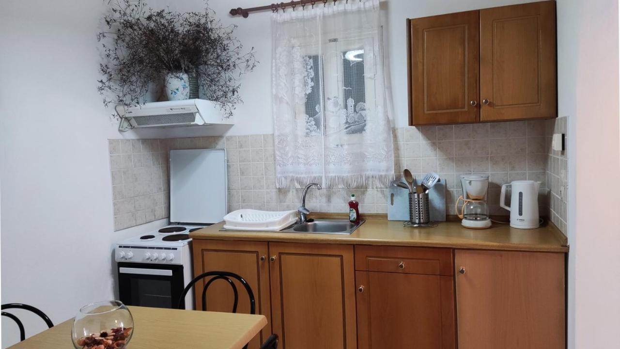 Mirsini Apartments Айос-Георгіос Екстер'єр фото